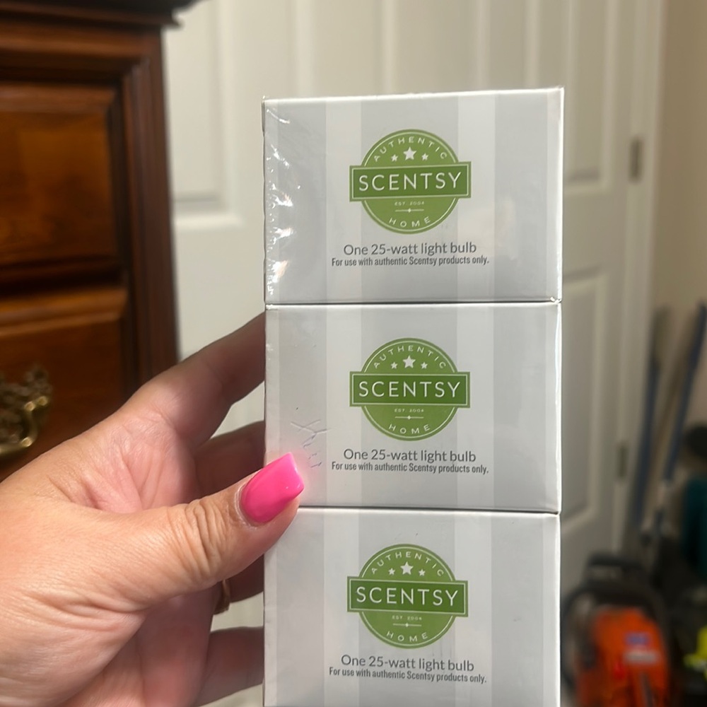 Scentsy light bulbs